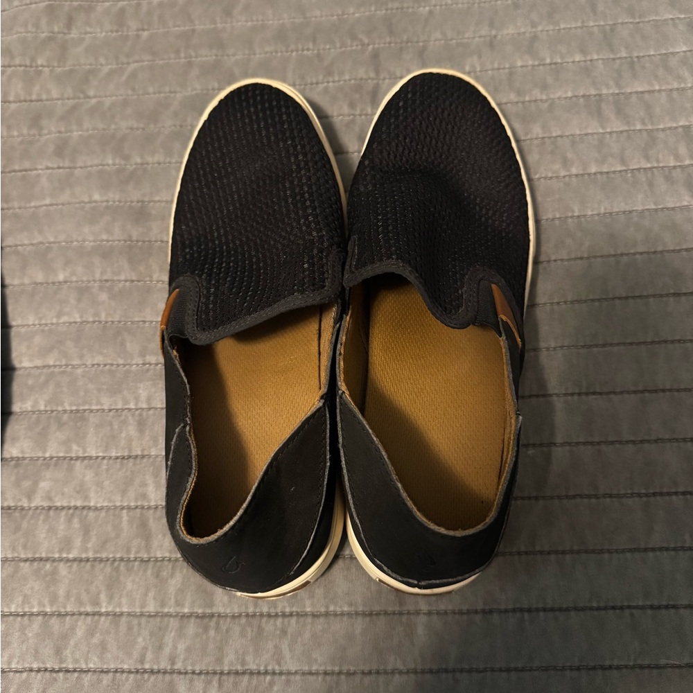 Women’s Black Slip-On Shoes